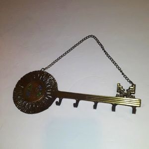 c  VTG BRASS ISRAEL JEWISH HEBREW MENORAH 5 KEY HOLDER HANGER